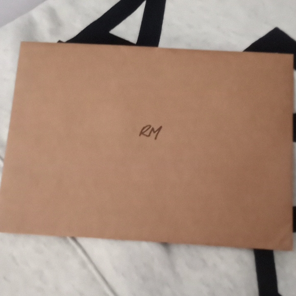 RM Artist Made Collection Photo - Picture 5 of 5